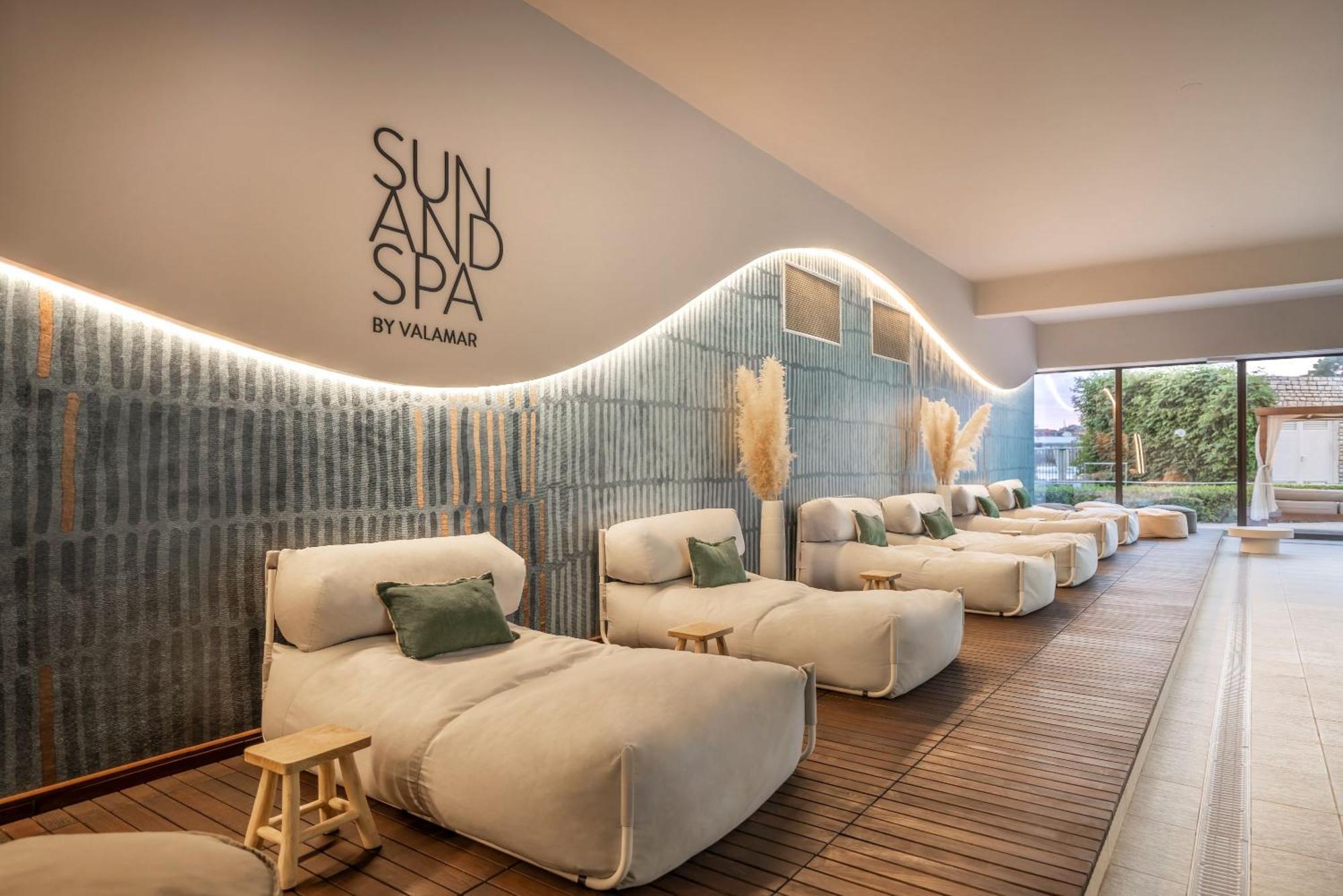 Valamar Padova Hotel Banjol Екстер'єр фото